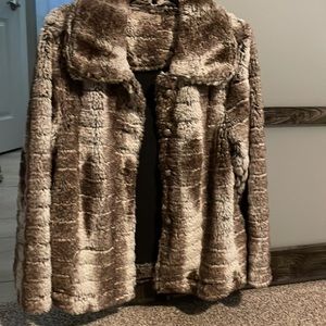 True Grit Size M Faux Fur Jacket